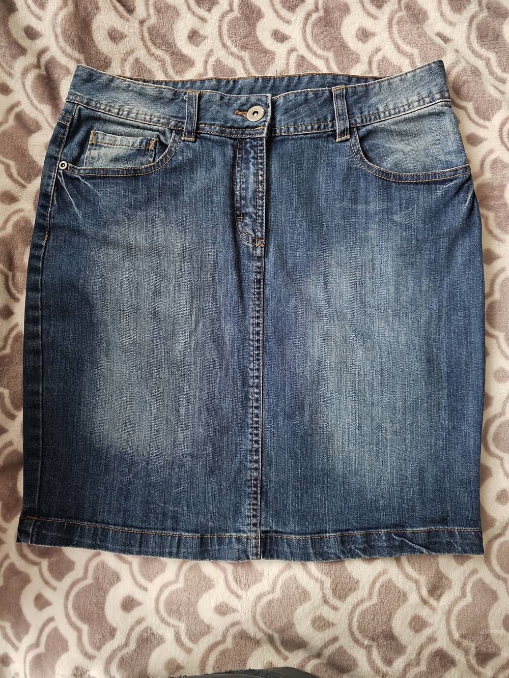 Women's Blue Denim Pencil Jean Mini Skirt With Cute Back Pockets NWOT Size 6